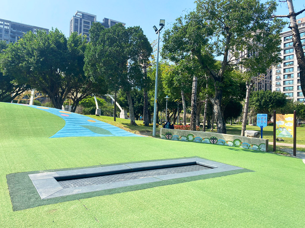 新莊頭前運動公園照片