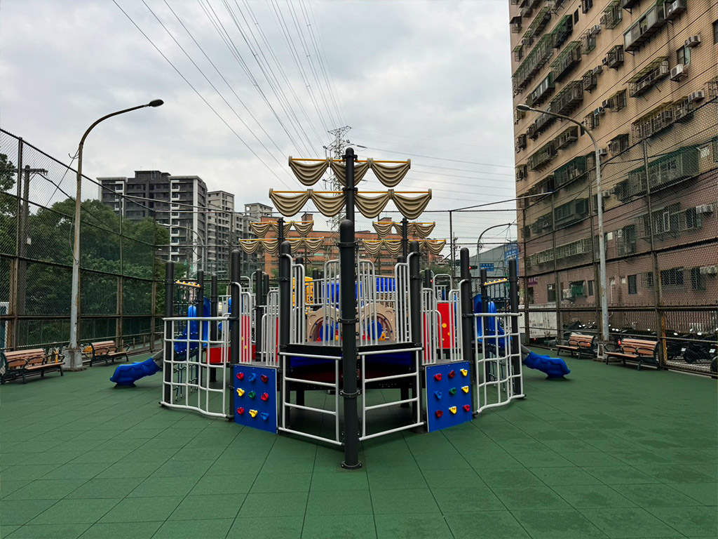 樹林松鶴會館旁遊戲場現場照片