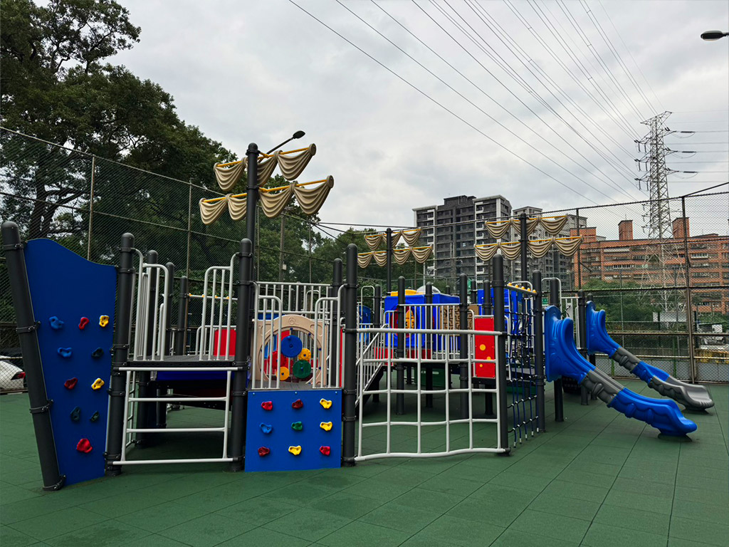 樹林松鶴會館旁遊戲場現場照片